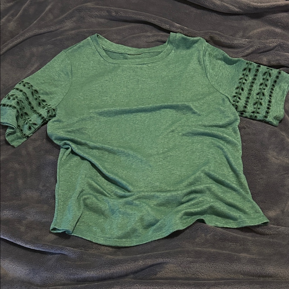 Bobeau Green Short Sleeve Top with Eyelet Sleeves